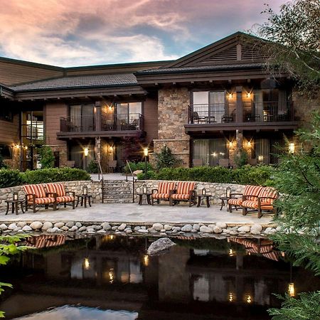 Wayfinder Bishop Hotel Exterior photo